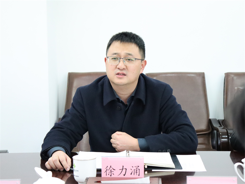 楊武秀會見萬源市委常委、副市長徐力涌一行