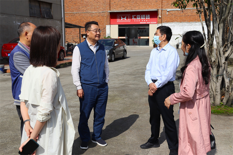 四川省供銷社黨組成員、機(jī)關(guān)黨委書記李先明帶隊(duì)開展節(jié)前安全生產(chǎn)督查工作